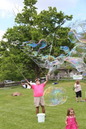 Medicine Wheel celebrated at Lusscroft Farm Bubbleman Edward J Miller entertains the children at the Medicine Wheel Event on Saturday