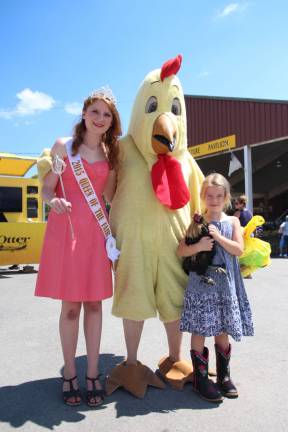 Aimee buchanan, Miss Sparta and Queen of the Fair, Amelia Murphy of Sussex holding Ray the rooster.