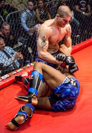 Sparta fighter wins MMA match in Freehold Sparta fighter wins MMA match in Freehold