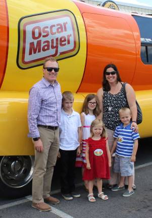 Wienermobile comes to Franklin