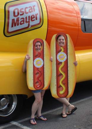 Wienermobile comes to Franklin