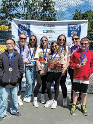 Green Hills, Ogdensburg teams among winners <b>Two teams from Marian Emmons McKeown School in Hampton Township were among the 65 that qualified for the Junior Solar Sprints. (Photo provided)</b>