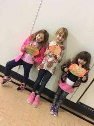 K.E.E.P. offers fun for all ages Shayla, Emily and Ava practice weaving at Alpine KEEP