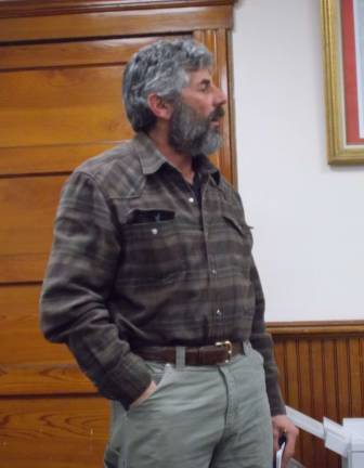 New fishing areas opened in pond Photo by Vera Olinski Larry Kovar of Aquatic Analysts gives the status of Heaters Pond to the Ogdensburg Council.