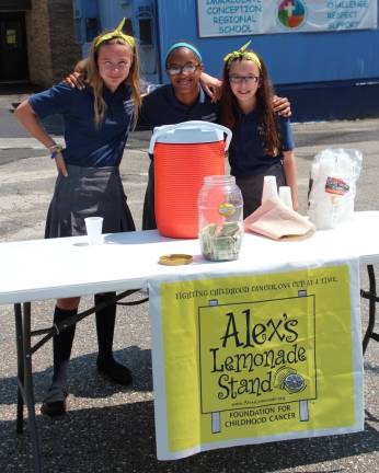 Immaculate Conception students sell lemonade for cause Immaculate Conception students sell lemonade for cause