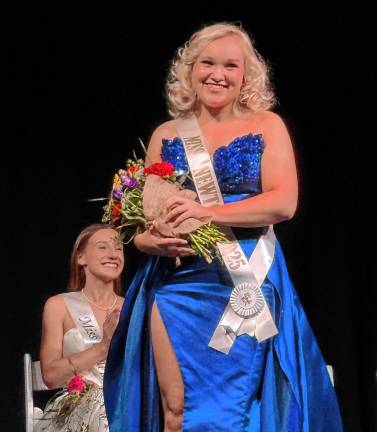 Miss Lafayette is Queen of the Fair <b>Miss Newton Danielle Penny is first runner-up.</b>