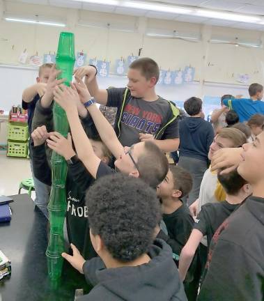 Wallkill Valley grad teaches Franklin students