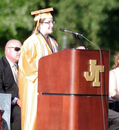 Jefferson sends off 2016 graduates Salutatorian Shannon Claire Flynn speaks.