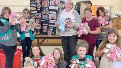 Area Girl Scouts work together