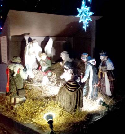 Knights of Columbus sponsors Nativity display