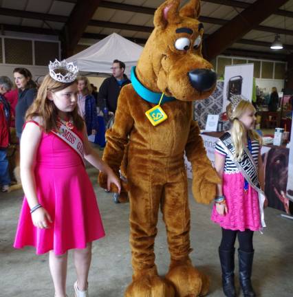 USA National Miss Garden State Preteen Mackenzie Genung, left, and Junior Miss Spirit of the USA 2016 Danielle Penny made the rounds with Scooby Doo.