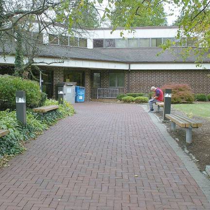 Dorothy Henry Library in Vernon (Chris Wyman/Dorothy Henry Library)