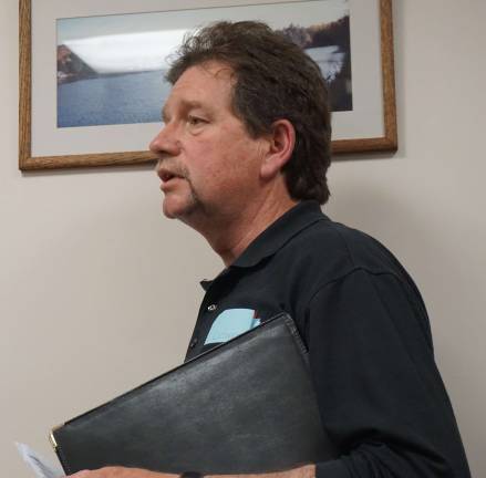 Ogdensburg to review garbage contract Ogdensburg resident Craig Taylor discusses his concerns with the council.
