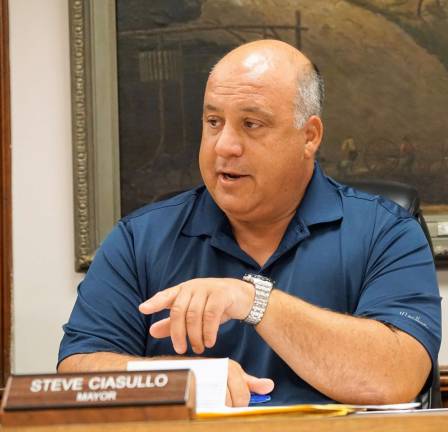 Mayor Steve Ciasullo discusses his upcoming meeting with Elizabethtown Gas.