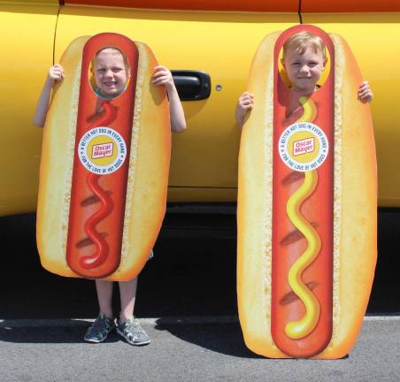 Wienermobile comes to Franklin