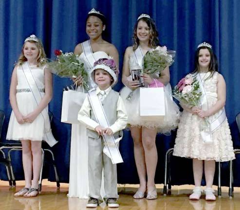 Pictured in back, from left, are Little Miss Franklin Chloe Sarah Fedder; Miss Franklin, Legend Arizona Hicks; Jr. Miss Franklin, Sara Martinez; Franklin Princess, Deanna Grace Hill. Franklin Prince Collin Lynch is shown in front.