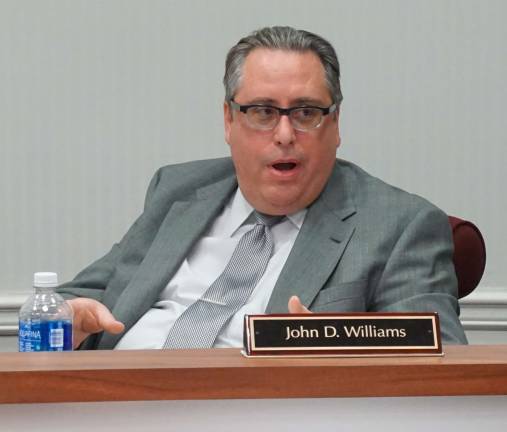 PHOTOS BY VERA OLINSKI Sussex County Attorney John D. Williams gives residents the status of the independent prosecutor's progress.