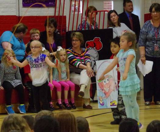 Hamburg School Holds PRIDE Assembly The Jump Rope for the Heart part of the program.
