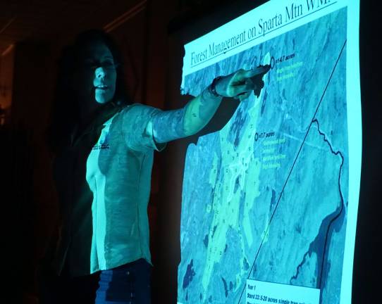 Ogdensburg council discusses Sparta Mountain plan PHOTOS BY VERA OLINSKI N.J. Fish and Wildlife representative Sharon Petzinger gives a presentation to the Ogdensburg Council regarding the Sparta Mountain Stewardship plan.