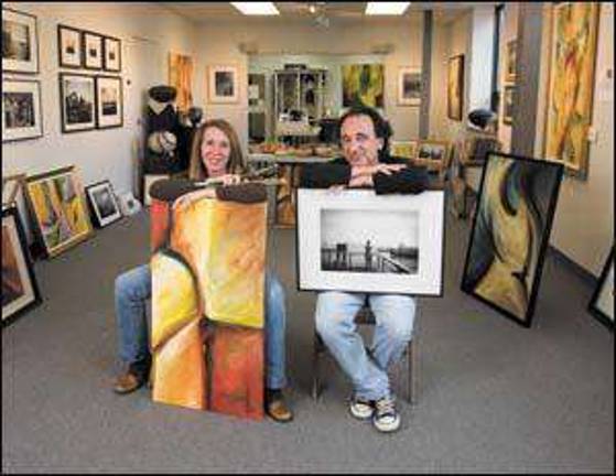 Museum will exhibit Gibson plates Museum will exhibit Gibson plates