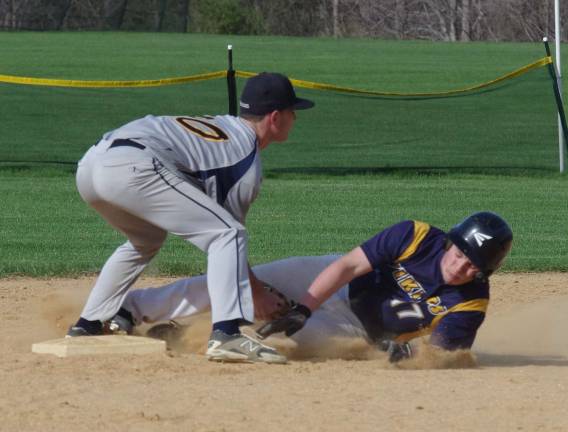 Vernon shuts out Jefferson, 2-0 Jefferson's Brian Turton tags out Vernon's Anthony Germinario at second base in the fourth inning.