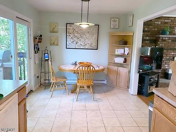 Family time is fabulous in this Barry Lakes home Family time is fabulous in this Barry Lakes home