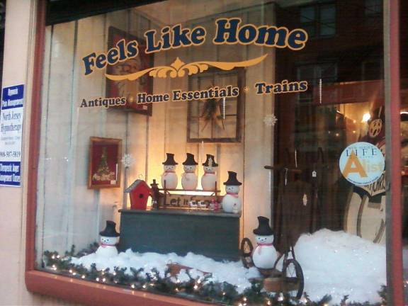 Photo courtesy of Feels Like Home Last year, Feels Like Home was the winner of the window decorating competition held among the businesses in Spring Street.
