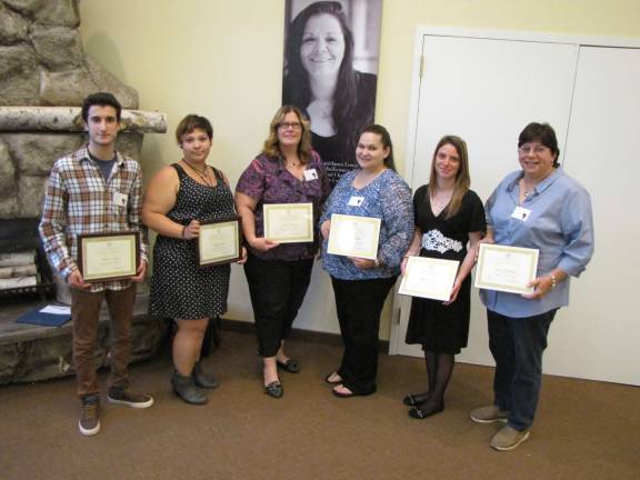 Project Self-Sufficiency honors graduates From left, Scholarship Awards were presented to Andrew Amati, Kayla Bross, Sandra Zaruba, Kelly White, Yolanda Dones and Lois De Luccio at Project Self-Sufficiency’s annual Celebration of Literacy.