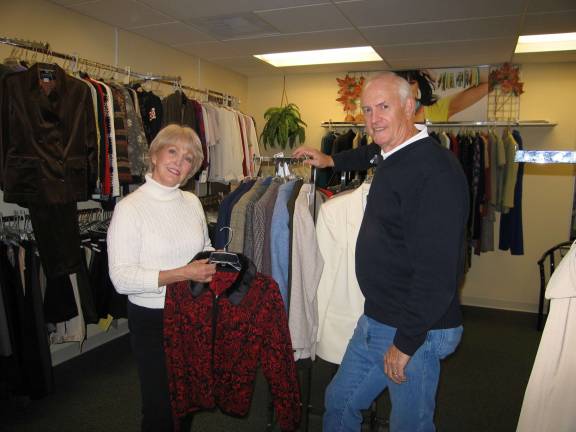 Project Self-Sufficiency Leadership Council members Judy and Jay Dunn coordinate the agency&#x2019;s Working Women&#x2019;s Wardrobe.