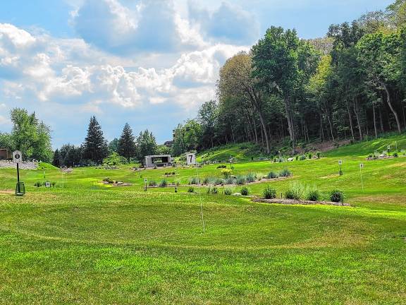 New sport comes to Mountain Creek <b>Hole 7 of the 1Club course. (Photo by Theresa Esposito)</b>