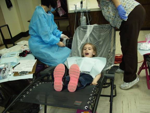 Mobile Dentist visits Franklin school Ravyn Wright