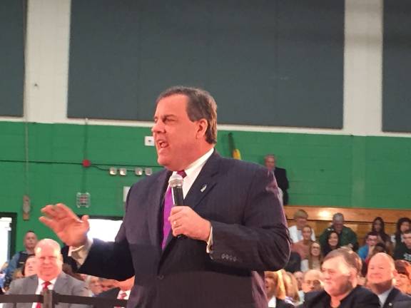 Christie engages crowd at Town Hall Christie engages crowd at Town Hall