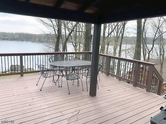 Jump-start your adventures at this stunning lakefront home Jump-start your adventures at this stunning lakefront home