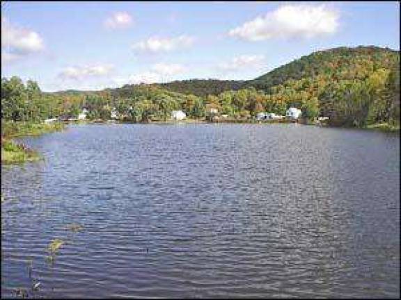 Lake repairs aimed at stopping pollution Lake repairs aimed at stopping pollution