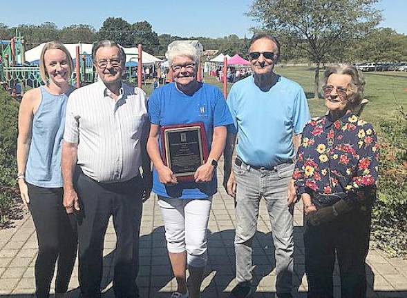 Town Manager, Carrine Kaufer, Council man Carl Miller, Kathy Judd, Council man Santo Verrilli, and Mayor Leslie Hamilton