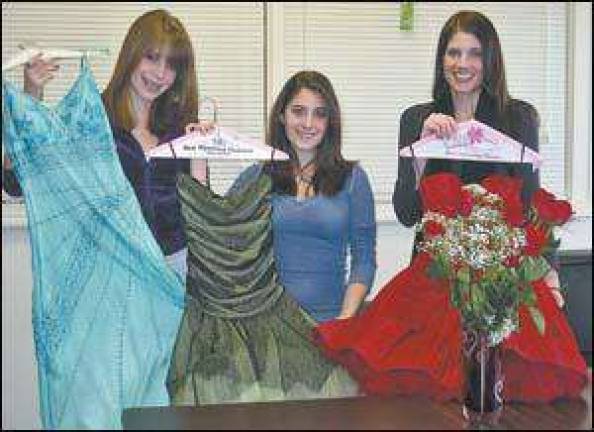 Free prom dresses offered at prom shop' Free prom dresses offered at prom shop'