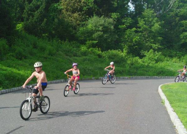 YMCA hosts second annual kids triathlon YMCA hosts second annual kids triathlon