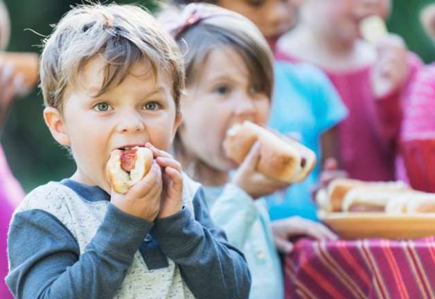 Pediatrians raise alarm about dangerous chemicals in children's food