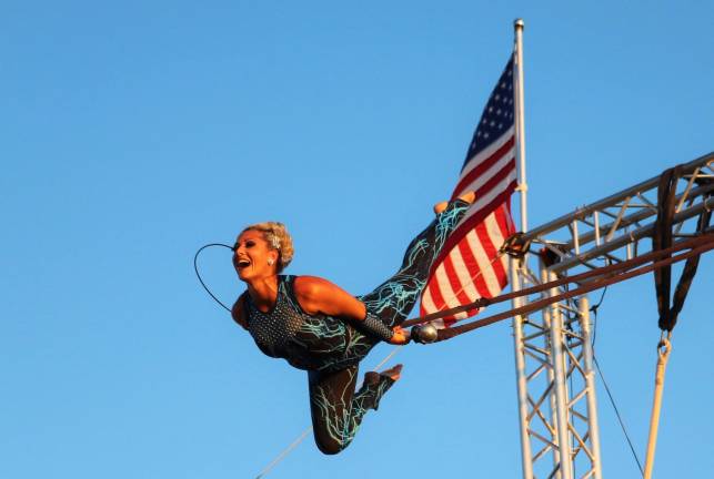 Family circus to wow fairgoers <b>Aeralist Lyric Wallenda flying high. (Photo provided)</b>
