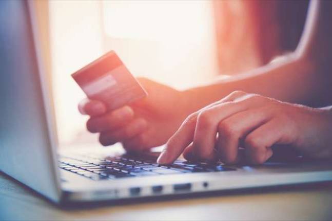 Cyber scammers target holiday shoppers Cyber scammers target holiday shoppers