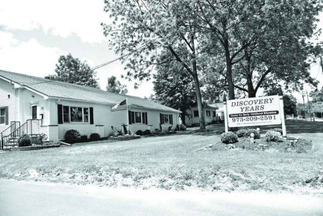 People who identified themselves as Pam Perler, Joann Huff, Phil Dressner, David Cole, and Rita LaBarck knew last week's photo was of Discovery Years Preschool, located on southbound Route 23 in Hamburg.