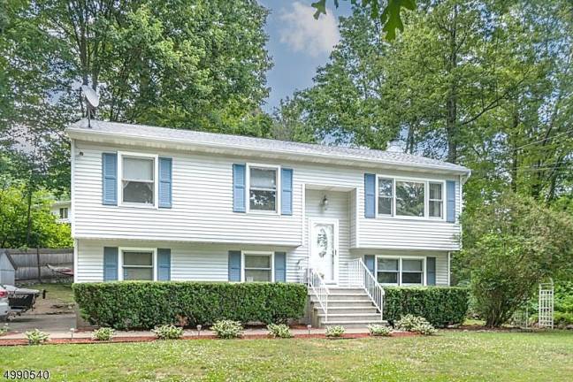 Embrace country life in this lake community home Embrace country life in this lake community home