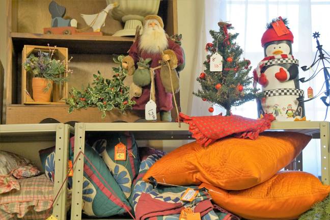 PHOTOS BY VERA OLINSKI Carriage House Consignments is ready for shopping.