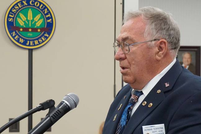 Herman Terpstra asks meeting attendees to volunteer driving veterans to distant clinics.