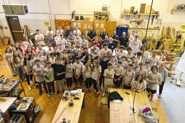 Students build water rockets Group photo of all participants, assistants and coordinators. (Photo courtesy of Brian Drelick)