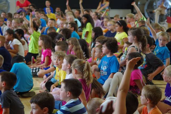 K9 Soldiers visits Hamburg School JT Gabriel of K9 Soldiers taught the children about what her organization does and then offered a question and answer period.