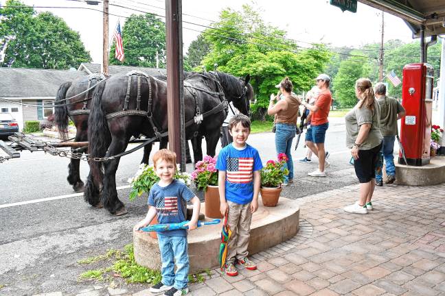 Township celebrates bicentennial Oliver and Finley Straub. (Photo by Maria Kovic)
