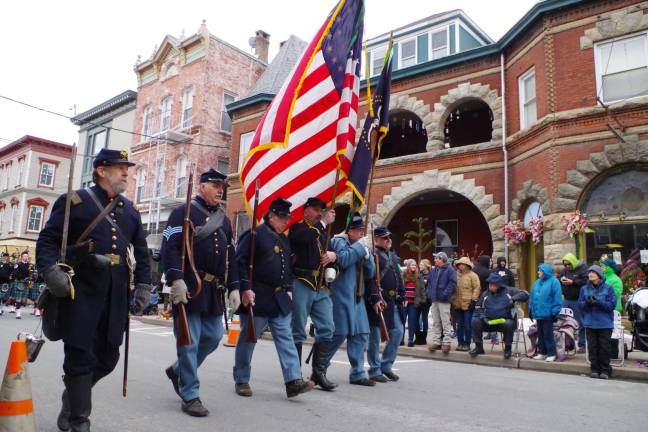 Civil War Union soldier re-enactors on the parade route