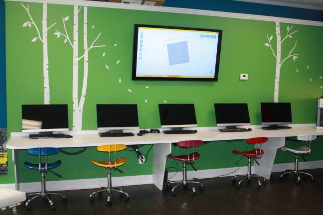 Local opens Accomplitech to aid with computer needs Local opens Accomplitech to aid with computer needs