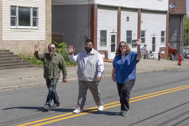 Photos: Memorial Day Parade in Franklin From left are Franklin Borough Council members Concetto Formica, Stephen Skellenger and Patricia Carnes.